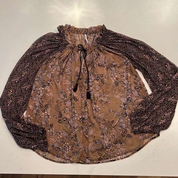 Free People Boho flows Floral Print Top, fall colors, sz. Small - Picture 3 of 11